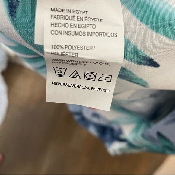 Van Heusen Hawaiian style Blue and Green Casual Button Down Shirt XXL - Picture 4 of 5